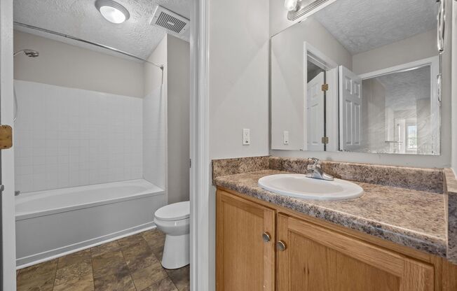 2 beds, 2 baths, 1,000 sqft, $1,147, Unit 421C