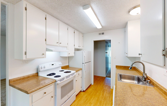 825 LAS GALLINAS AVE