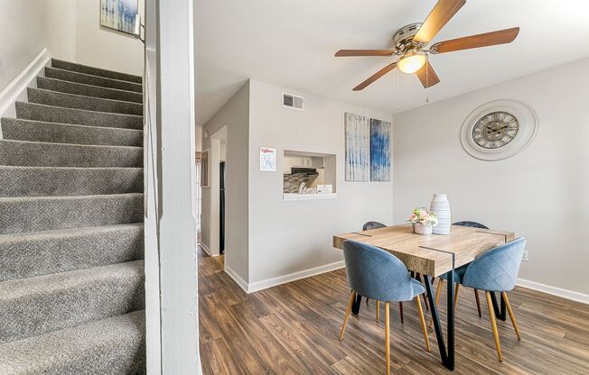 2 beds, 1.5 baths, 950 sqft, $1,369, Unit K06