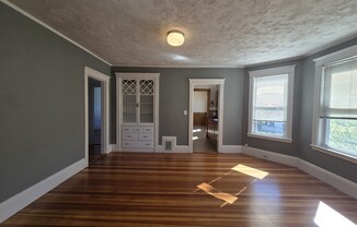 1 3 EVERETT ST