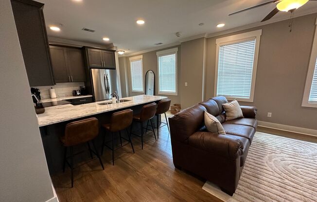 Beautiful Fully Furnished 1 Bed 1 Bath in the Nations