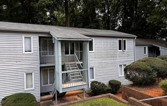 Renovated 1 bedroom 1 bath condo for rent off of Sharon Lakes Drive