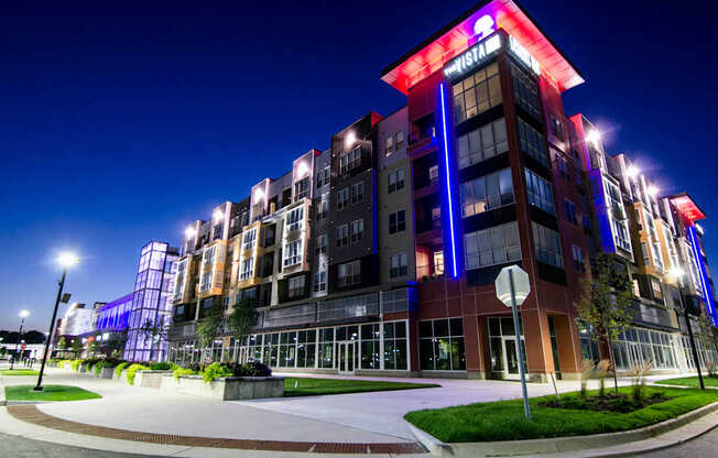 LIVE THE VISTA AT THE HEIGHTS