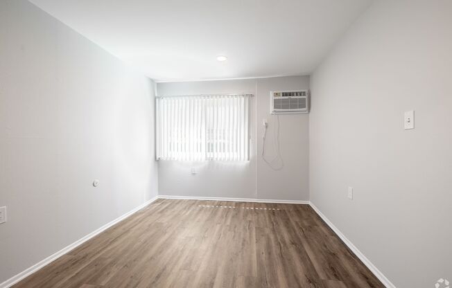 1 bed, 1 bath, 695 sqft, $1,848, Unit 313