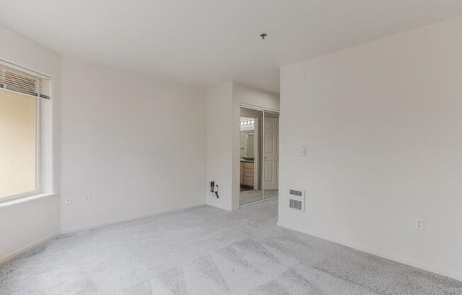 2 beds, 2 baths, 1,100 sqft, $1,695, Unit 23