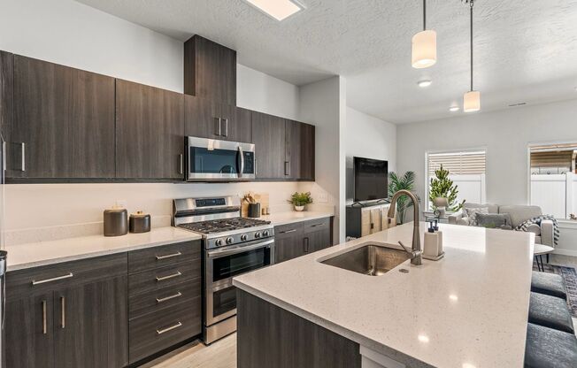 3 beds, 2.5 baths, 1,524 sqft, $2,295, Unit ABBY2-101