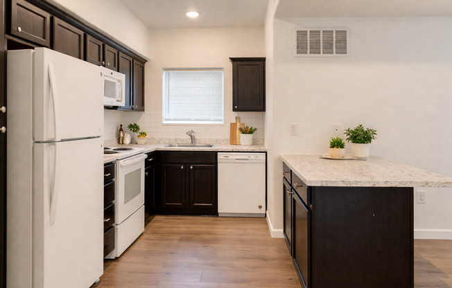 3 beds, 2 baths, 1,200 sqft, $1,750, Unit 1917-120