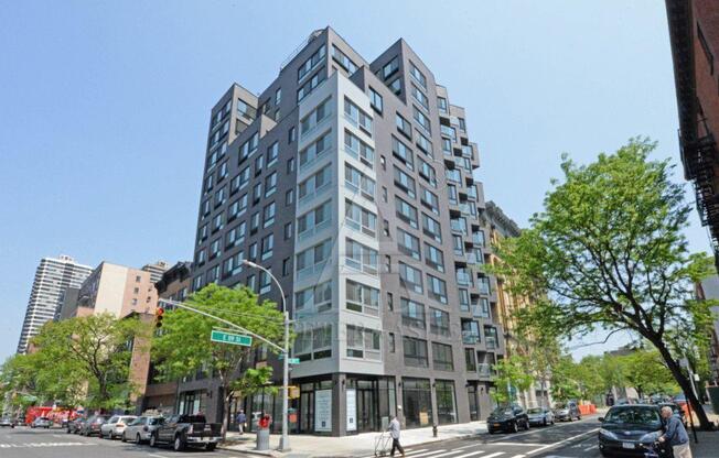Studio, 1 bath, 400 sqft, $2,550, Unit 705