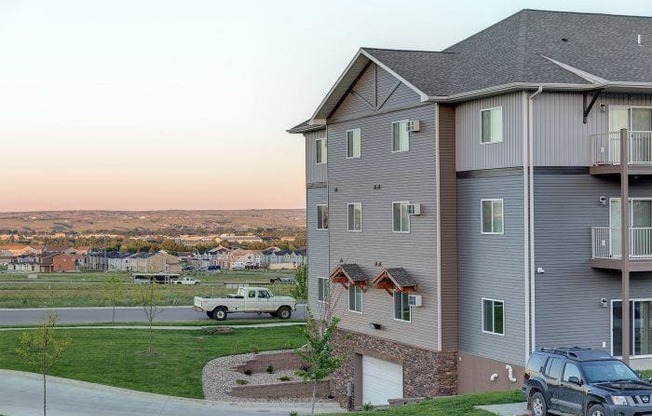Exterior View of Bluffs of Williston Apartments ND