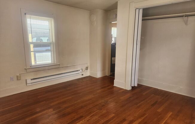 Studio, 1 bath, 418 sqft, $900, Unit 711.5NW