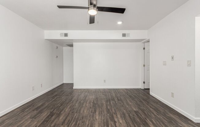 1 bed, 1 bath, 650 sqft, $1,125, Unit 201