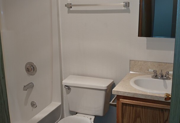 1 bed, 1 bath, 600 sqft, $1,225, Unit 9