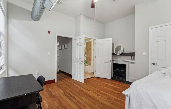 3 beds, 2 baths, 1,000 sqft, $2,600, Unit 3414 - C