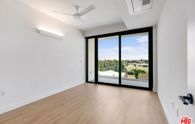 1 bed, 1 bath, 556 sqft, $3,550, Unit 613