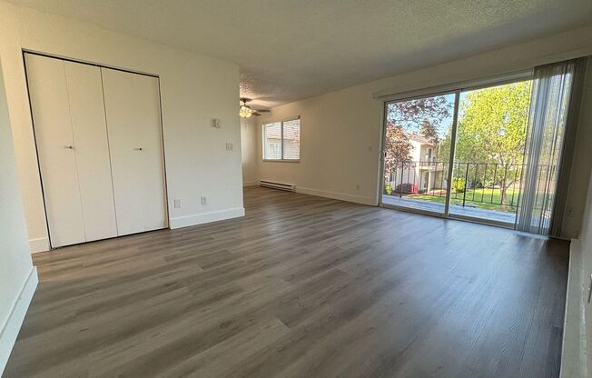 2 beds, 1 bath, 700 sqft, $1,335, Unit 06