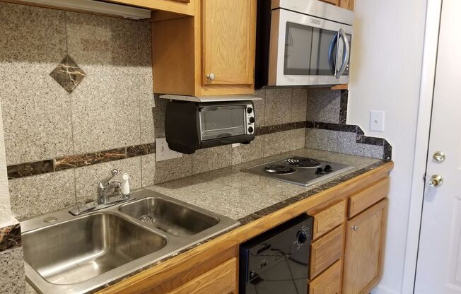 Studio, 1 bath, 250 sqft, $1,245, Unit 202