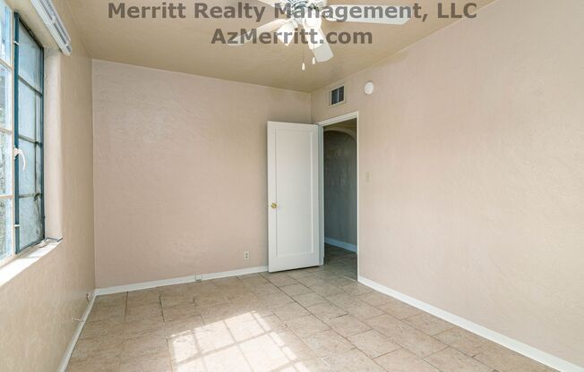 2 beds, 1 bath, 936 sqft, $1,395, Unit 3001