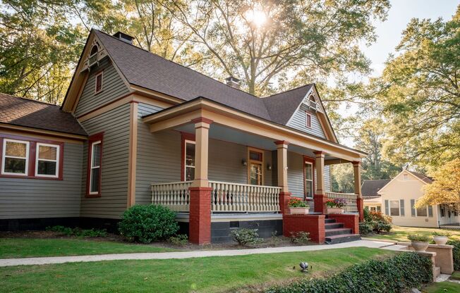 3 beds, 2 baths, $3,500