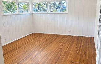 12811 OXNARD ST
