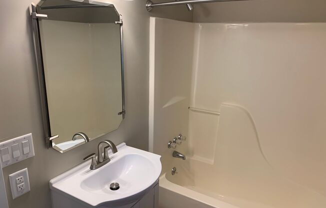 1 bed, 1 bath, $1,100