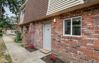 Stunning Renovation! HUGE 2 Bed 1.5 Townhome! Quiet Place To Call Home!