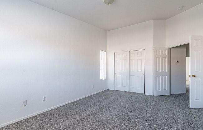 3 beds, 2.5 baths, $1,945, Unit UNIT 1096