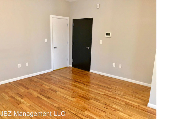 231 E North Ave