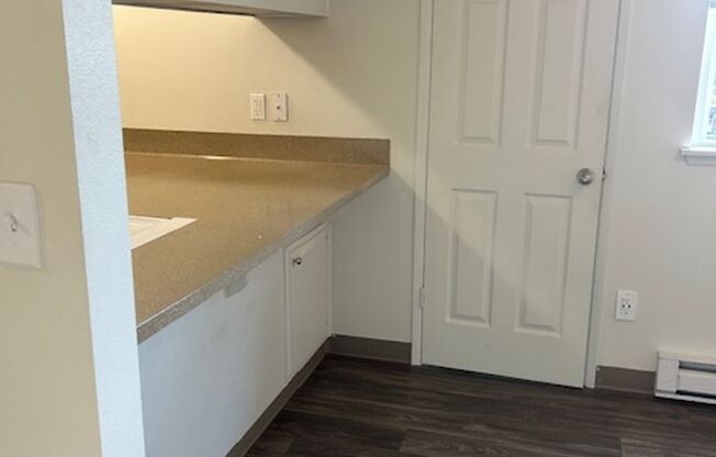 2 beds, 1 bath, 740 sqft, $1,550, Unit 335-133