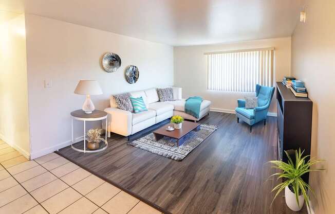 Marina Breeze Apartments