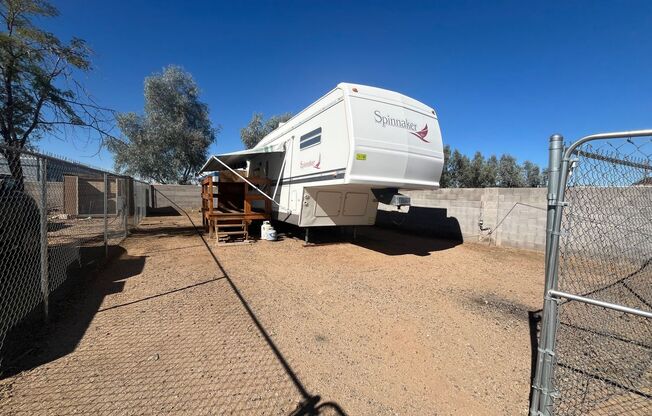 One Bedroom Trailer in Deer Valley - All utilities included!