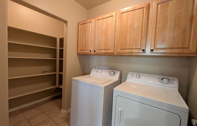 2 beds, 2 baths, $1,750, Unit Unit 2027