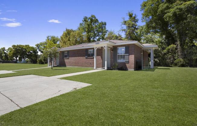 233 PALMETTO LN