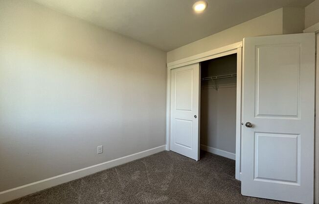 4 beds, 3.5 baths, $2,995