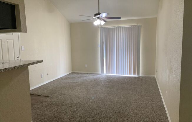 1 bed, 1 bath, 703 sqft, $875, Unit 2122