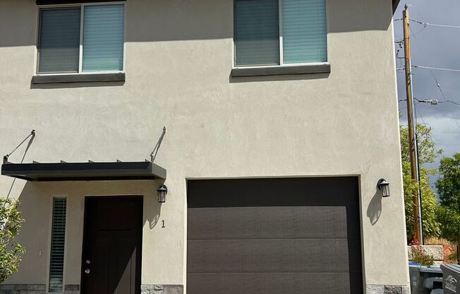 3 bed, 2.5 bath townhome for rent