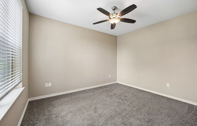 2 beds, 2 baths, 1,039 sqft, $1,455, Unit 925