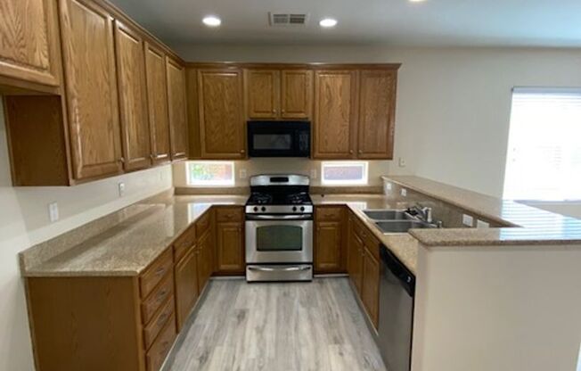 3 bedroom home in Sky Ridge