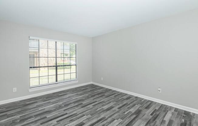 1 bed, 1 bath, 692 sqft, $1,375