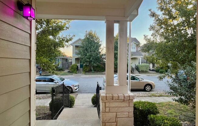 Off I-35 in San Marcos! $300 Move-In Credit!