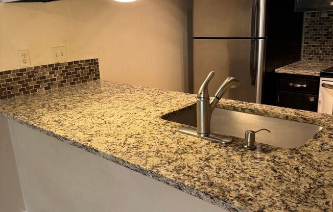 HUGE HYDE PARK 1 BEDROOM - REAL WOOD FLOORS - $1275