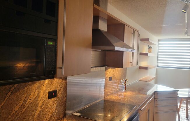 1 bed, 1 bath, $2,500