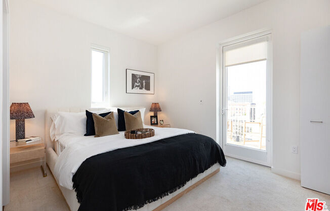 1 bed, 1 bath, 654 sqft, $2,100, Unit 104