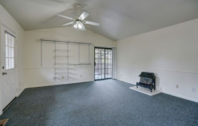 Studio, 1 bath, 500 sqft, $1,100, Unit Unit C