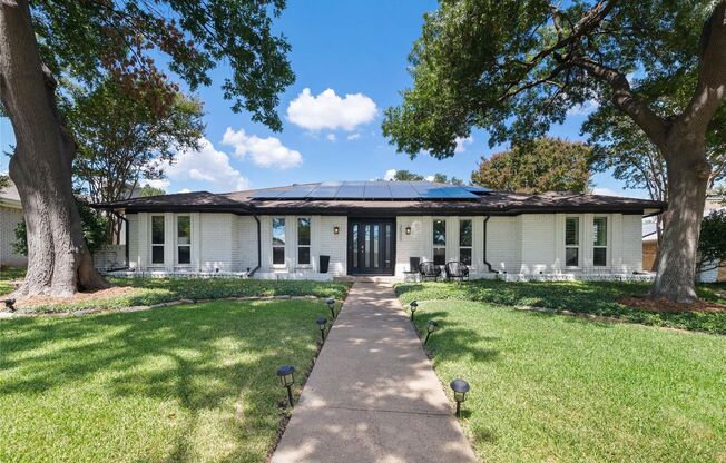 Beautiful 4-Bedroom Home in Plano