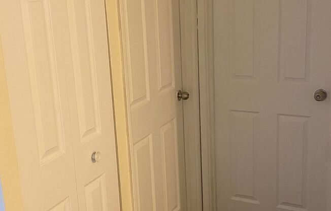 1 bed, 1 bath, 700 sqft, $1,575, Unit 421-#406