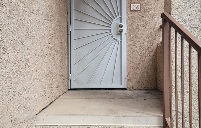 2 beds, 2 baths, $1,400