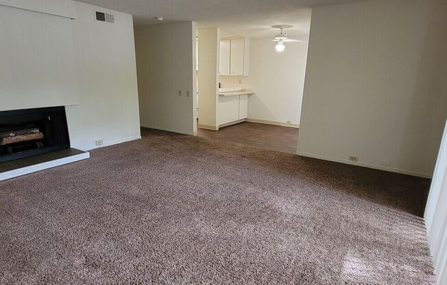 2 beds, 1 bath, 1,055 sqft, $1,950, Unit 150013