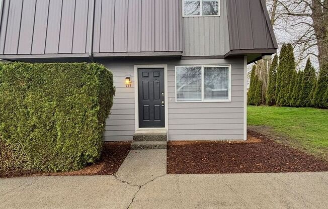 211-221 Maple
