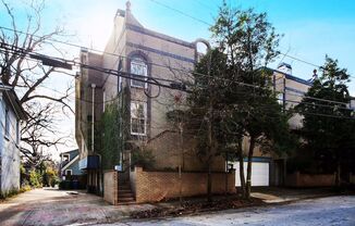 Luxury Midtown Private Retreat!