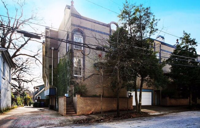 Luxury Midtown Private Retreat!